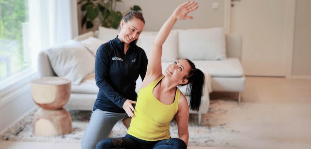 Kolme pilatesliikettä selkä- ja niskajumeihin