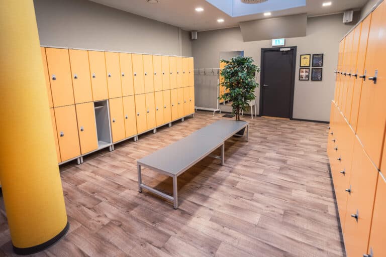 chemistry_men's_locker_room
