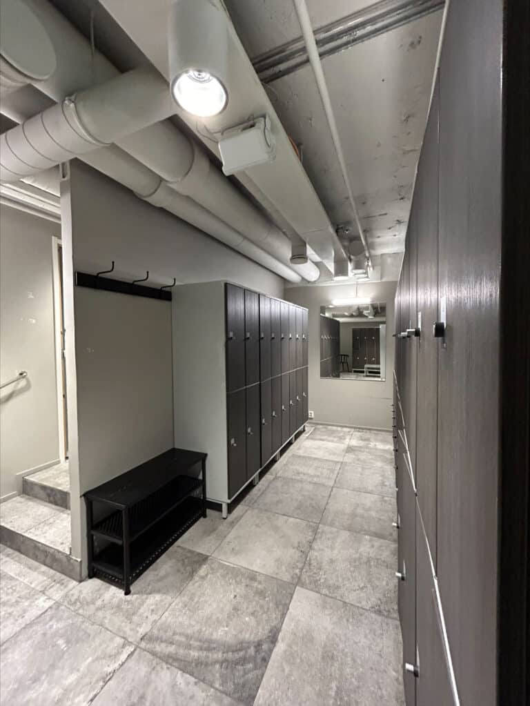 Ruoholahti_2026_pukuhuone